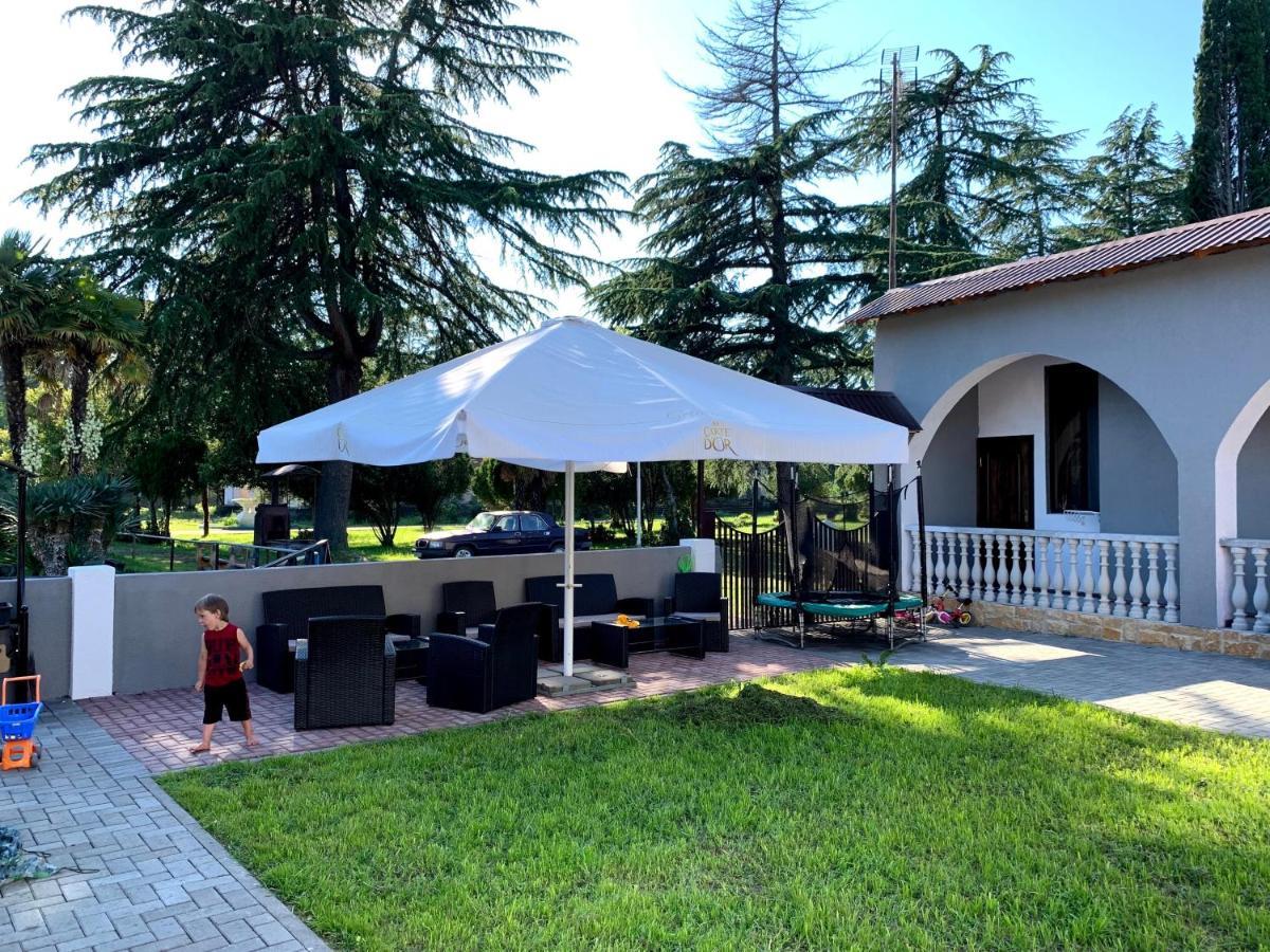 Mini Hotel Amra Pizunda Esterno foto